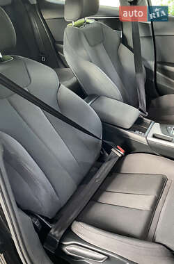 Универсал Audi A4 2017 в 