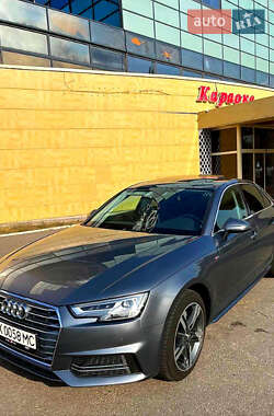 Седан Audi A4 2017 в 