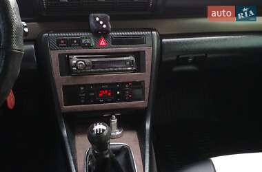 Седан Audi A4 1999 в 