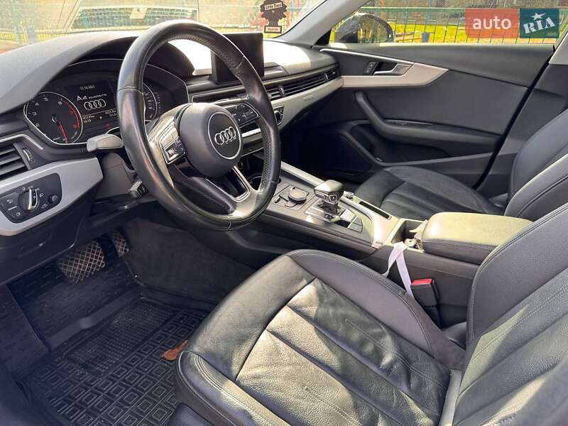 Седан Audi A4 2016 в Стрые