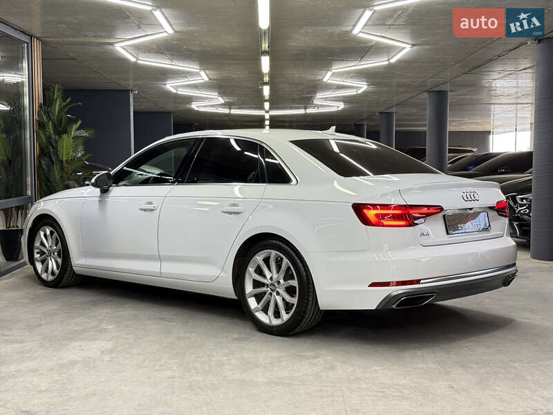 Седан Audi A4 2018 в Одессе