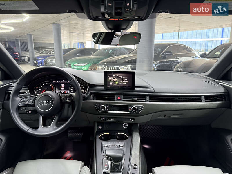 Седан Audi A4 2018 в Одессе