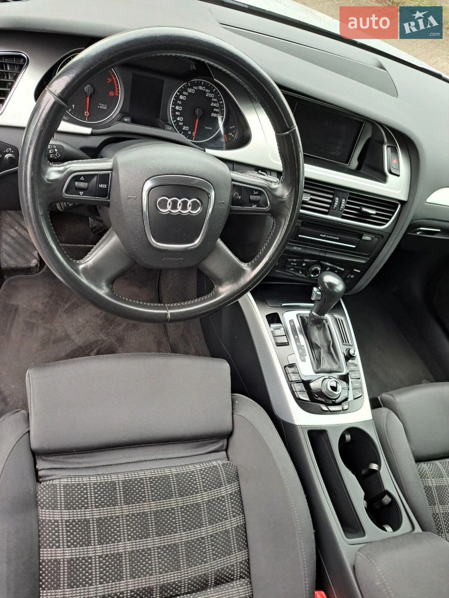 2010 Audi A4 - мініатюра 5