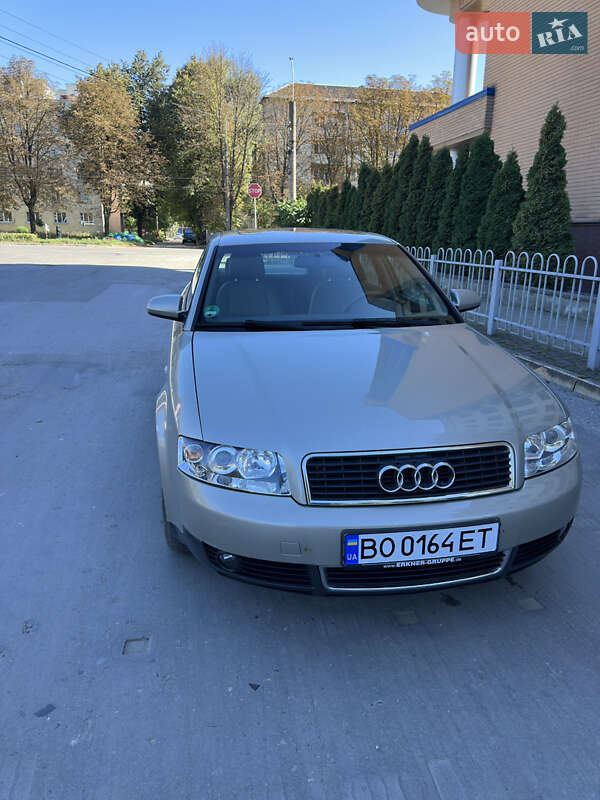 Седан Audi A4 2003 в Збаражі