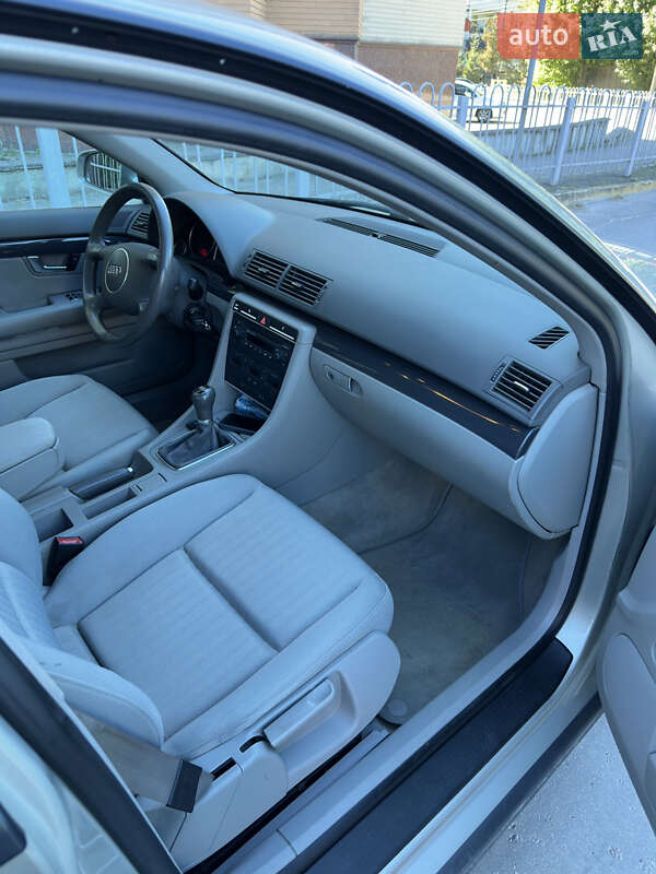 Седан Audi A4 2003 в Збаражі