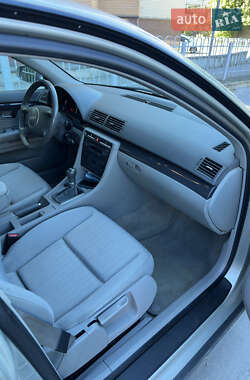 Седан Audi A4 2003 в 