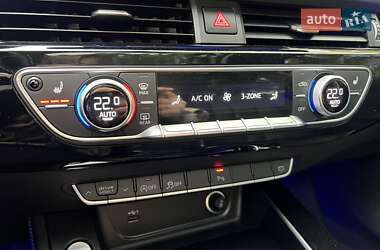 Седан Audi A4 2022 в 