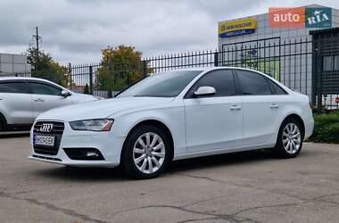 Седан Audi A4 2012 в 