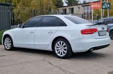 Седан Audi A4 2012 в 