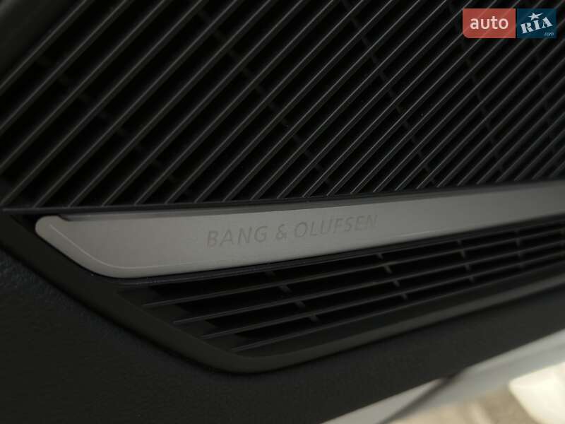 Седан Audi A4 2022 в Киеве