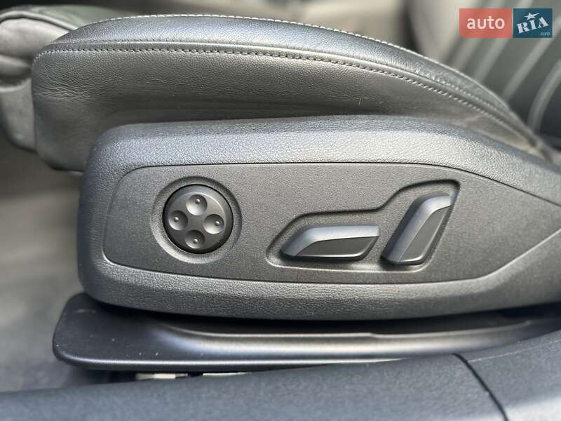 Седан Audi A4 2022 в Киеве