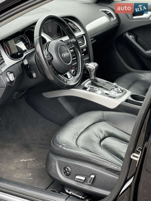 Седан Audi A4 2015 в Киеве