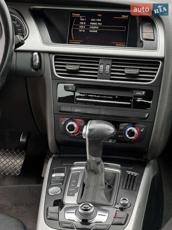 Седан Audi A4 2015 в Киеве
