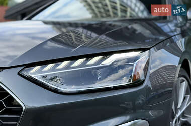 Седан Audi A4 2021 в 