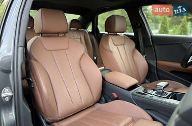 Седан Audi A4 2021 в 