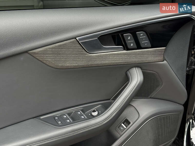 Седан Audi A4 2023 в Киеве