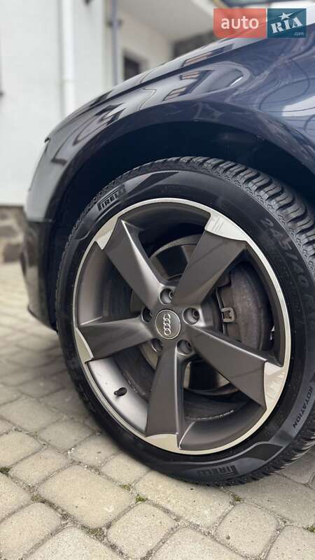 Седан Audi A4 2012 в Солонке