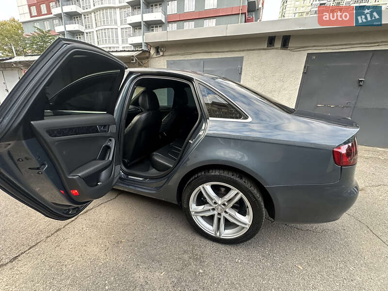 Седан Audi A4 2008 в Одесі