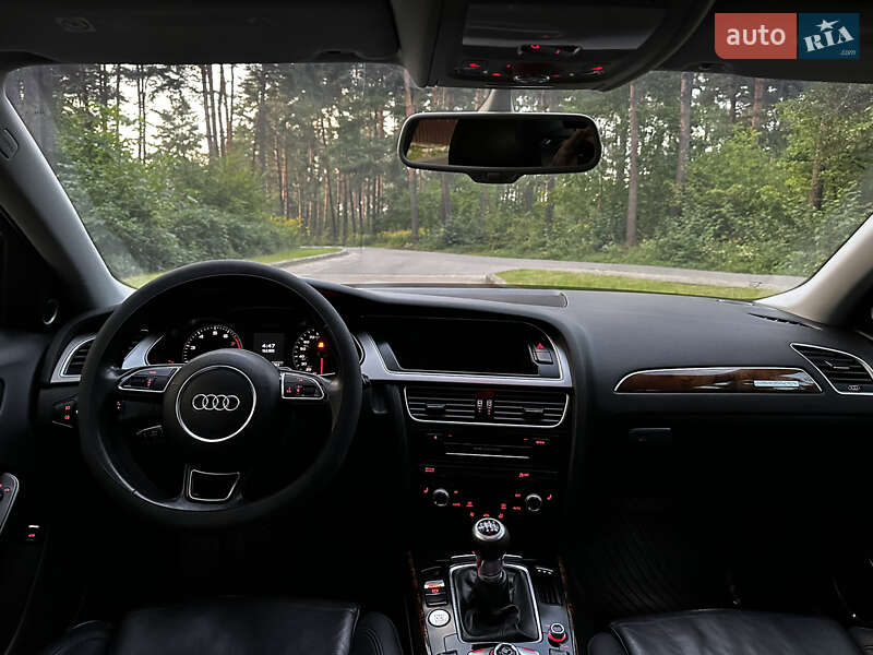 Седан Audi A4 2013 в Новояворівську