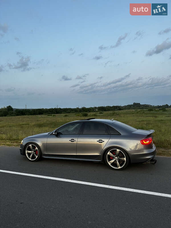 Седан Audi A4 2013 в Новояворівську фото Седан Audi A4 2013 в Новояворівську