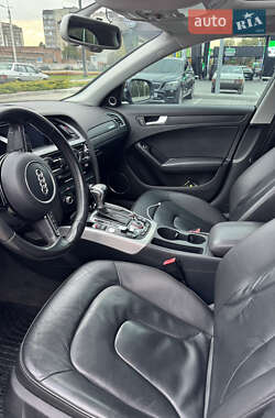 Седан Audi A4 2015 в 