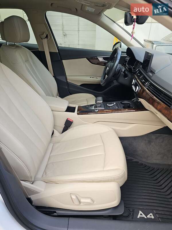 Седан Audi A4 2016 в Одессе