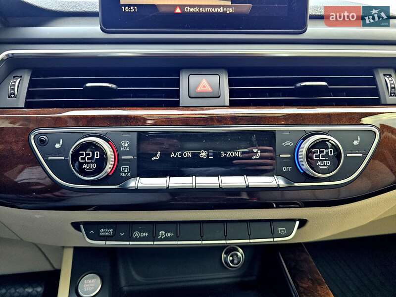 Седан Audi A4 2016 в Одессе