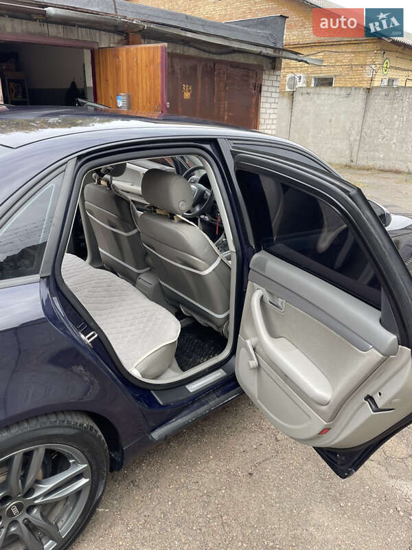 Седан Audi A4 2005 в Киеве