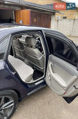 Седан Audi A4 2005 в 