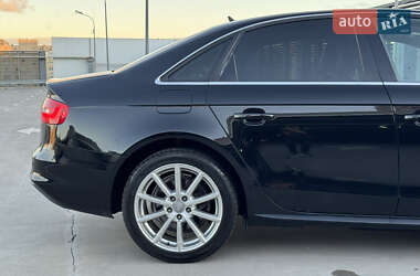 Седан Audi A4 2015 в 