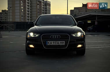 Седан Audi A4 2015 в 