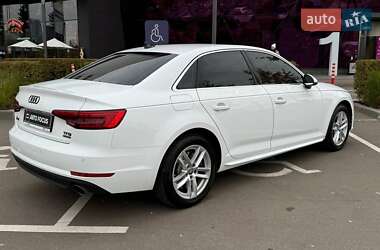 Седан Audi A4 2015 в 