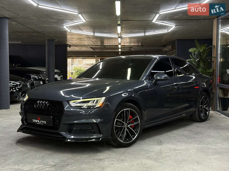 Седан Audi A4 2015 в Одесі