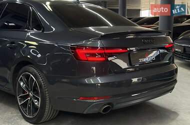 Седан Audi A4 2015 в 