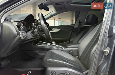 Седан Audi A4 2015 в 