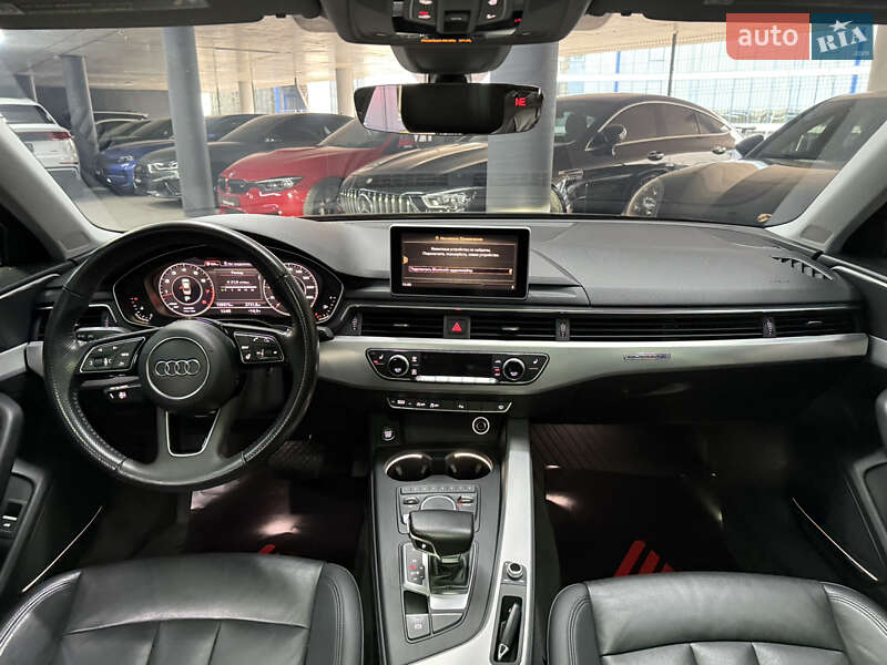 Седан Audi A4 2015 в Одесі