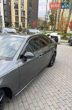 Седан Audi A4 2019 в 