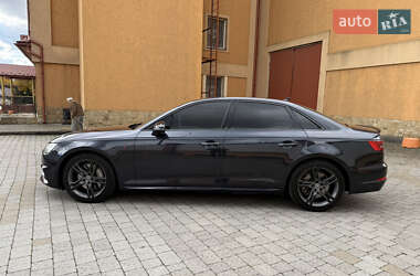 Седан Audi A4 2016 в 