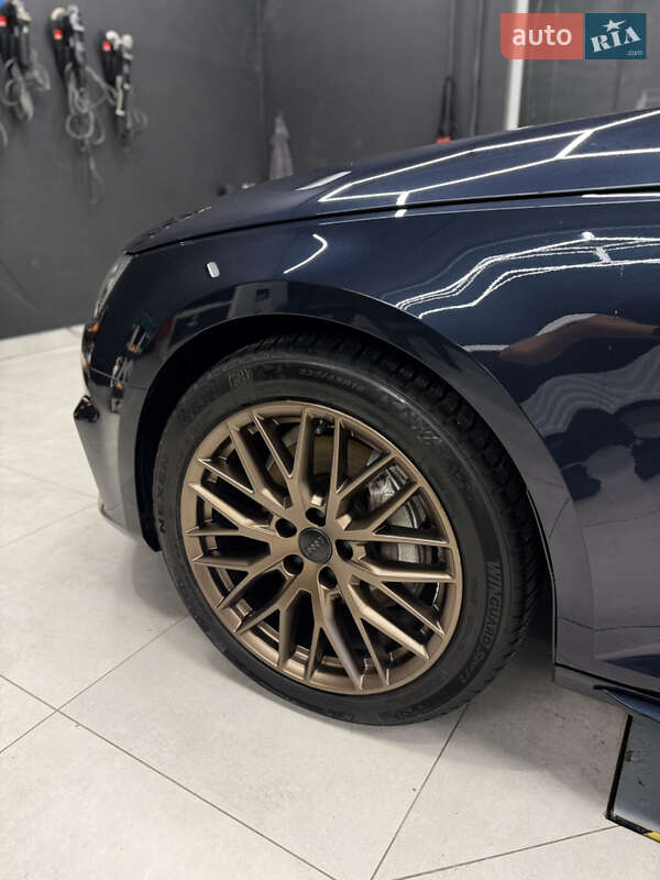 Універсал Audi A4 2017 в Києві