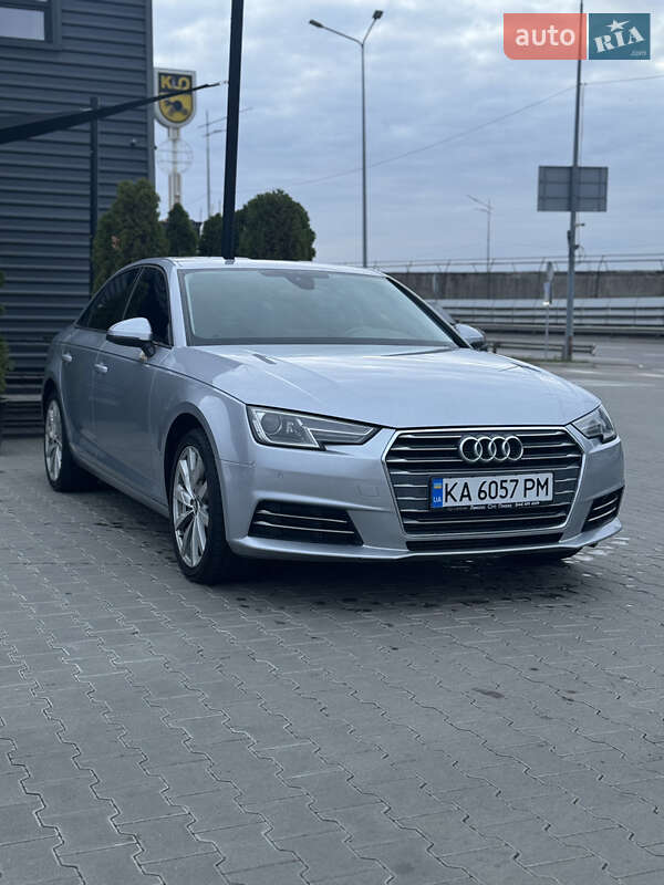 Седан Audi A4 2016 в Киеве