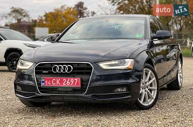 Седан Audi A4 2015 в Стрию