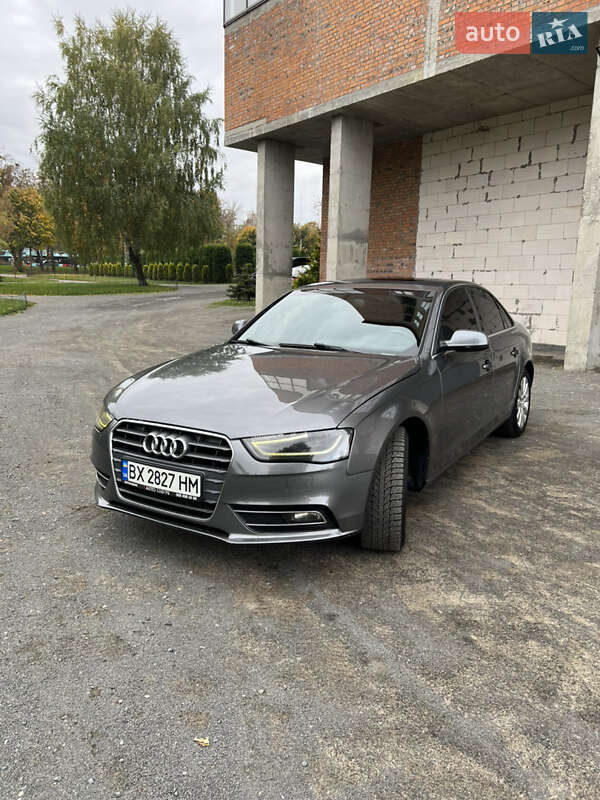 Седан Audi A4 2012 в Хмельницькому
