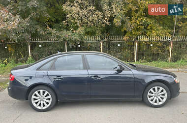 Седан Audi A4 2013 в 