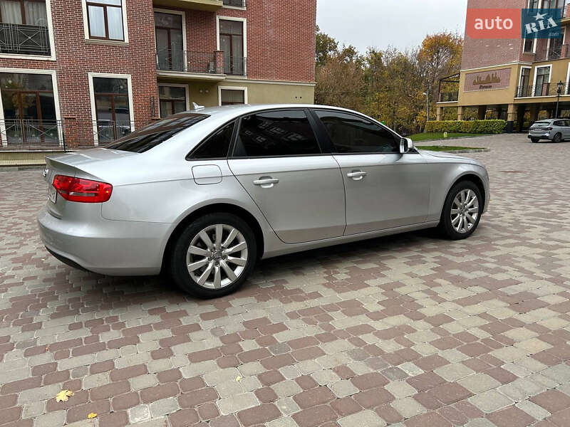 Седан Audi A4 2013 в Харькове