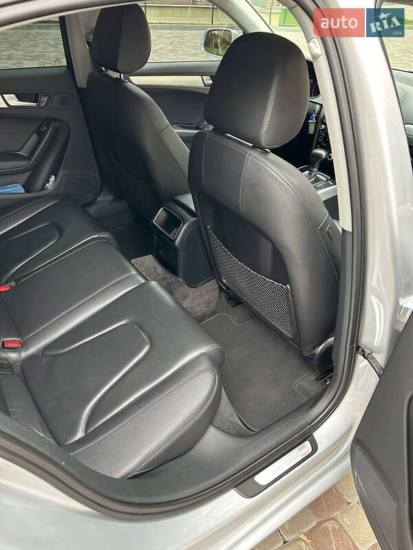 Седан Audi A4 2013 в Харькове