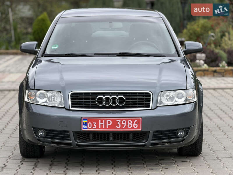 Седан Audi A4 2004 в Могилев-Подольске