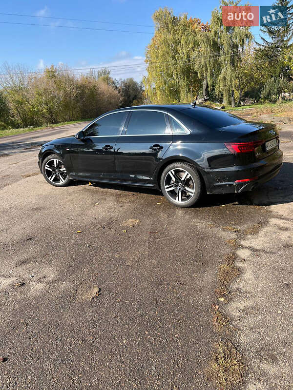 Седан Audi A4 2017 в Киеве