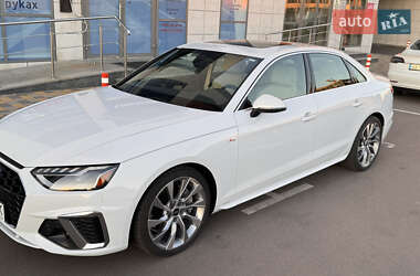 Седан Audi A4 2023 в 