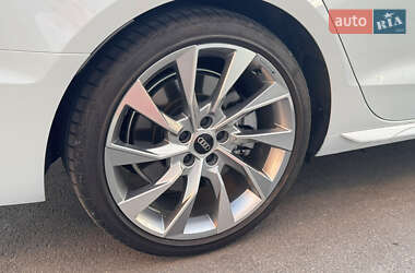 Седан Audi A4 2023 в 