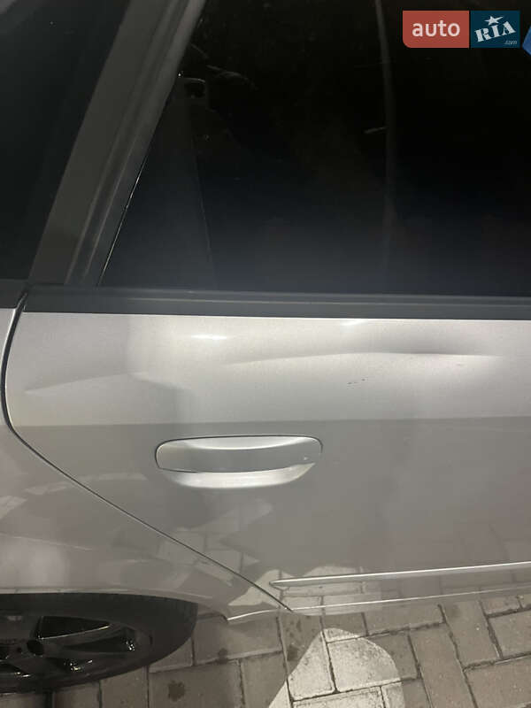 Седан Audi A4 2002 в Гребінках